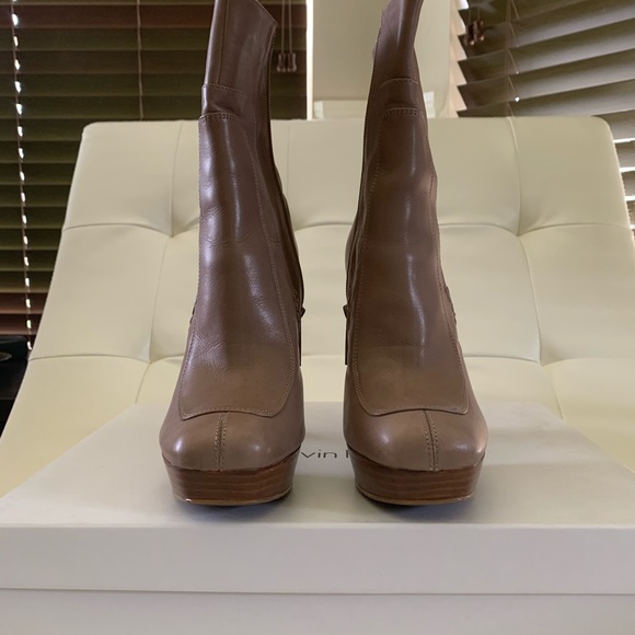 Calvin Klein Brenna Calf - Picture 2 of 5